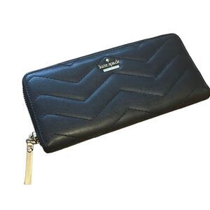 Kate Spade New York Reese Park Lindsey Wallet in‎ Black